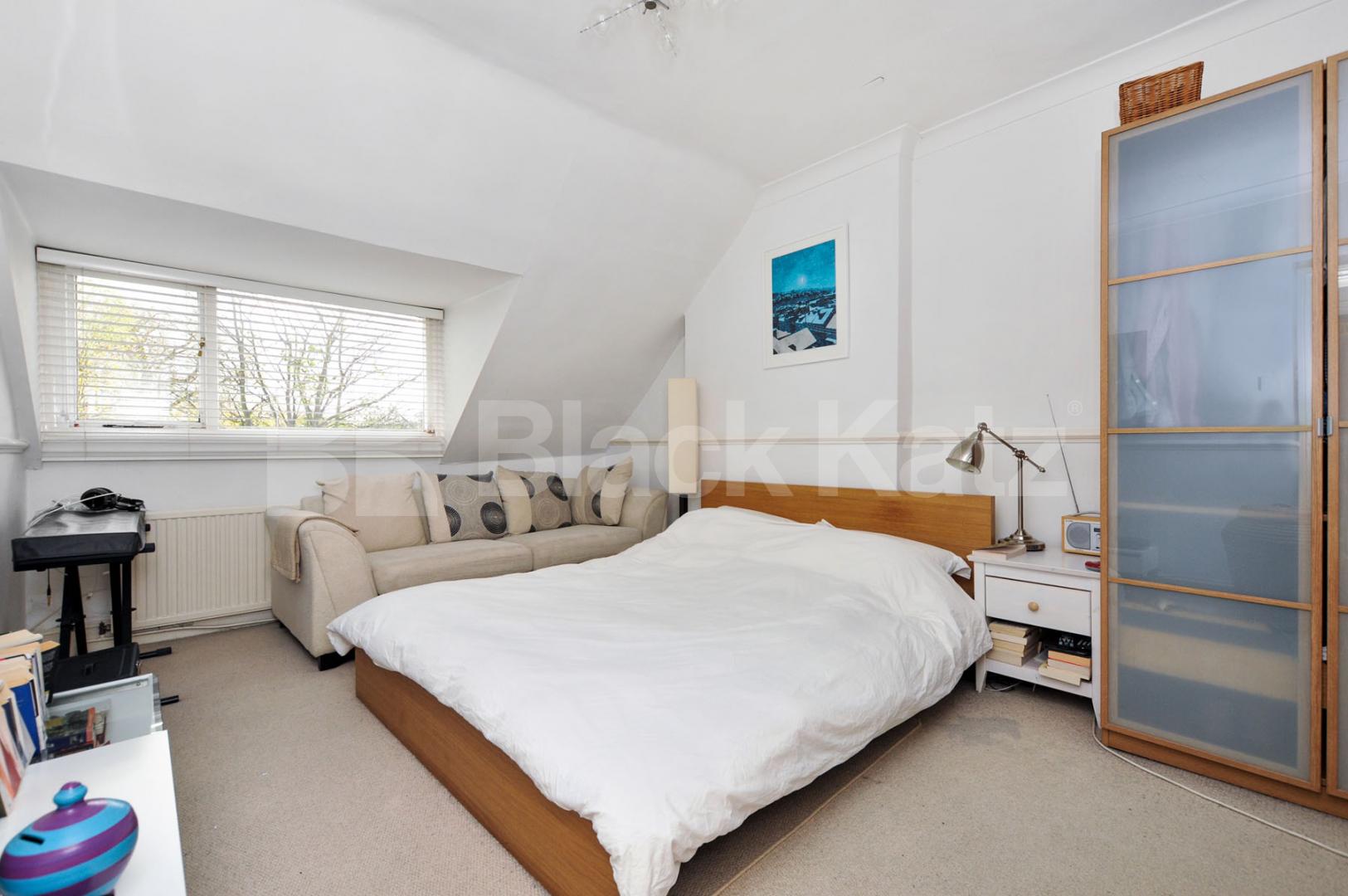 			High spec 2 bedroom property in fantastic location, 2 Bedroom, 1 bath, 1 reception Flat			 Wolseley Road, CROUCH END